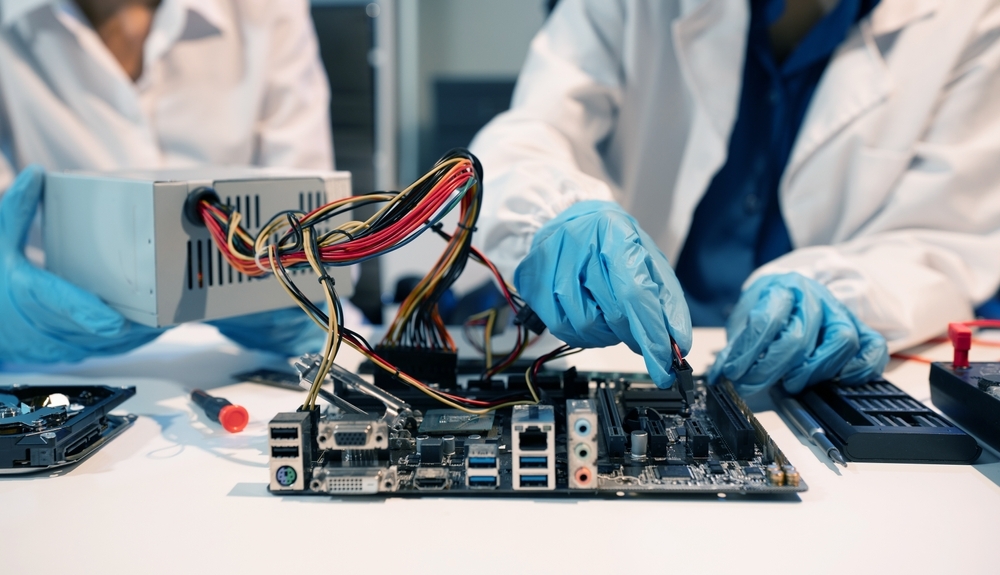 testing-hard-drive-warehouse